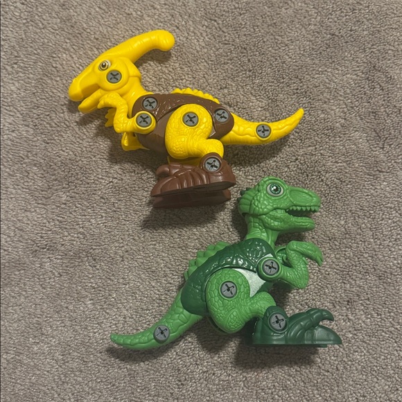 Dinosaur Assembly STEM Toy Set - Picture 3 of 3